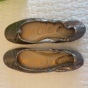 Sam Edelman Felicia Pewter ballet flats. Padded inside (original style) bow tie